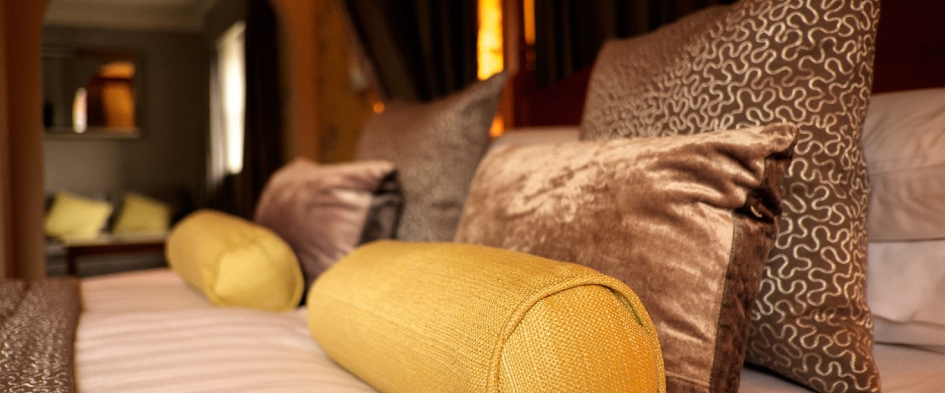 Four Poster Room at The George Hotel Lichfield 2