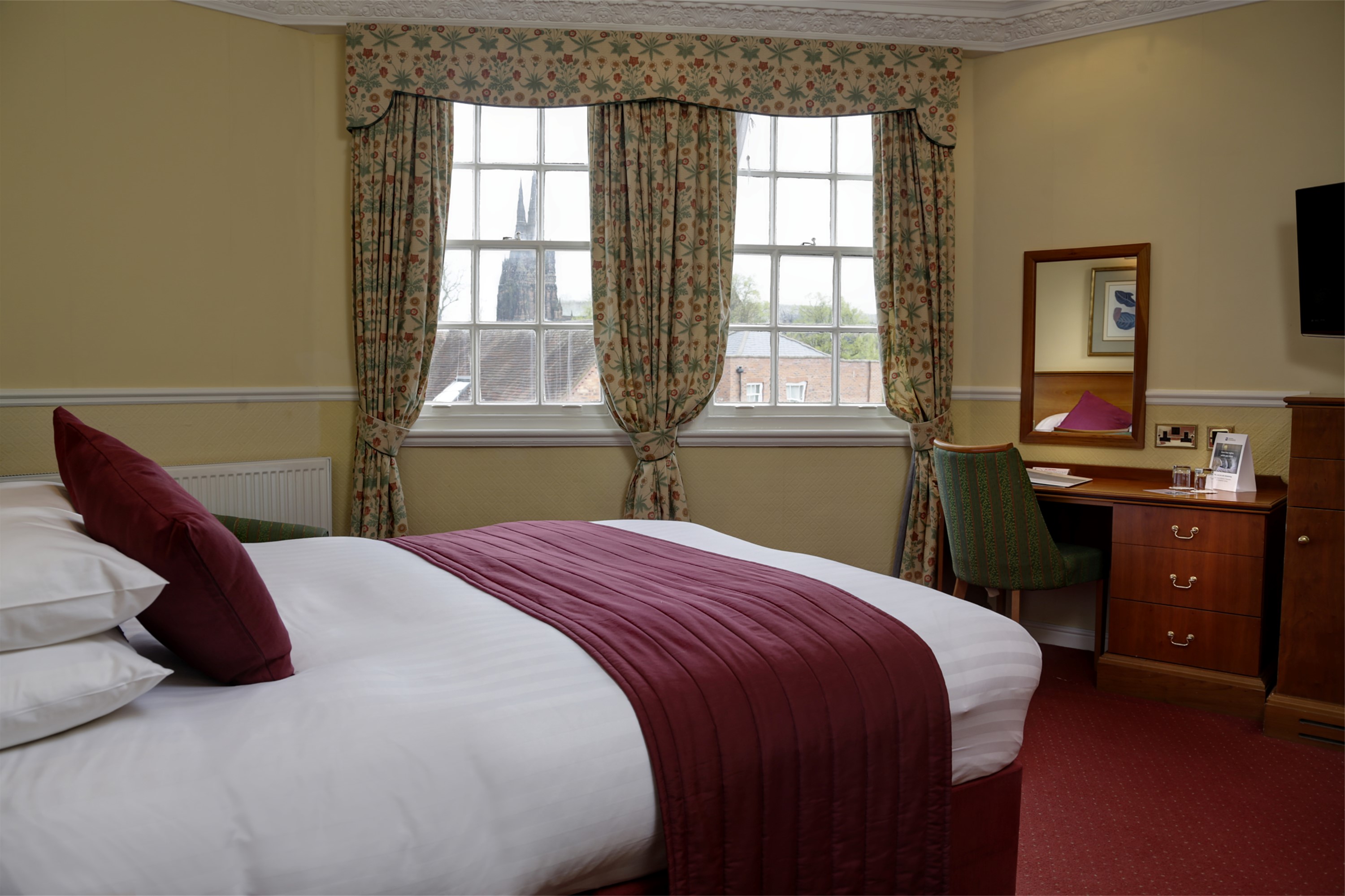 Standard Double Room at The George Hotel in Lichfield 4